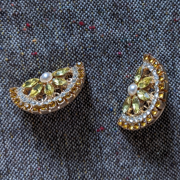 Betsey Johnson lemon slice gem earrings - Picture 3 of 4